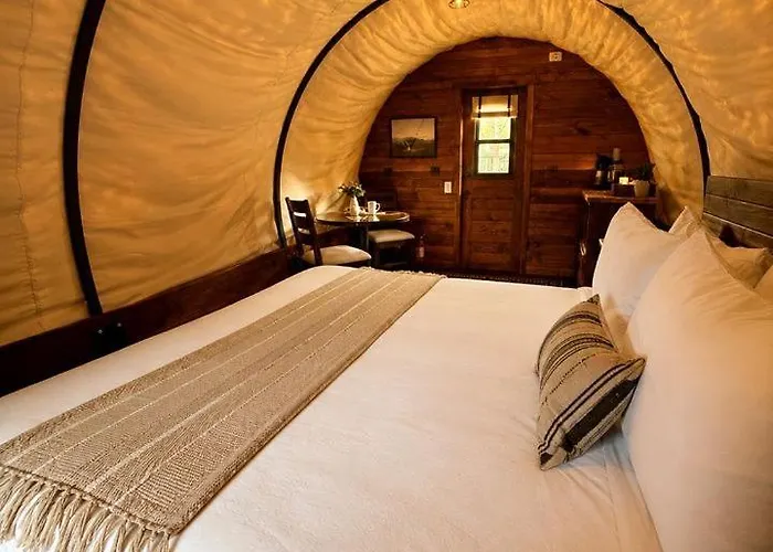 Scenic Riverfront Wagon Retreat Near Wind River Range In Dubois, Wyoming Holiday home Dubois